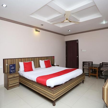 Hotel Oyo 3881 Venus Nxt à Bhubaneswar Extérieur photo