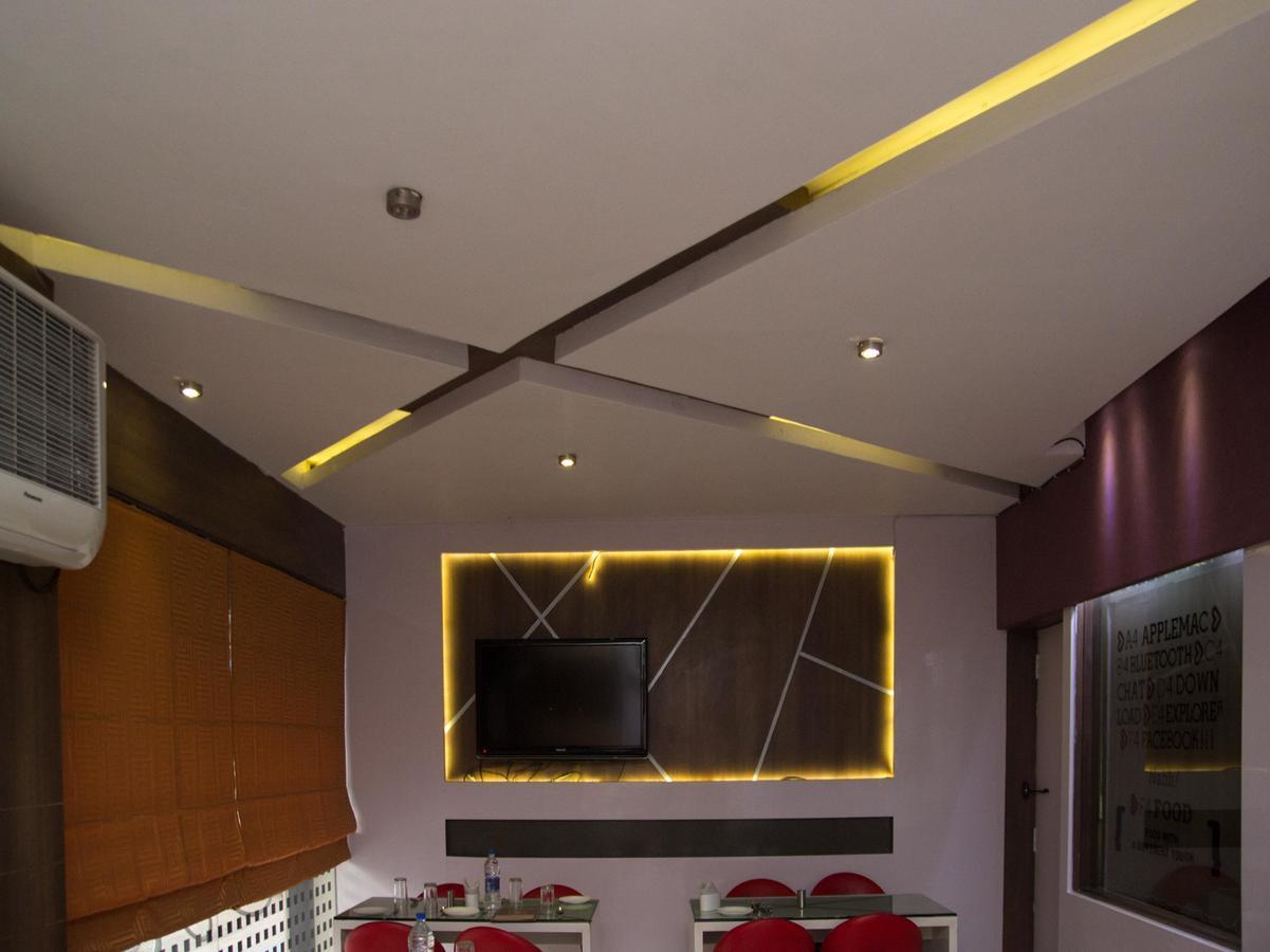 Hotel Oyo 3881 Venus Nxt à Bhubaneswar Extérieur photo
